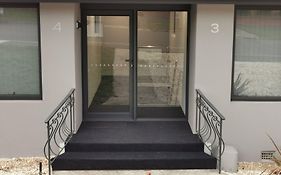 Youngtown Executive Apartments - 2Br Included, Free Parking & Wifi, Sofa Bed & Cot Fee Applies